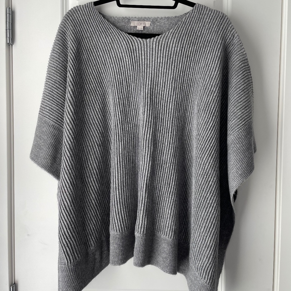 Loft Poncho